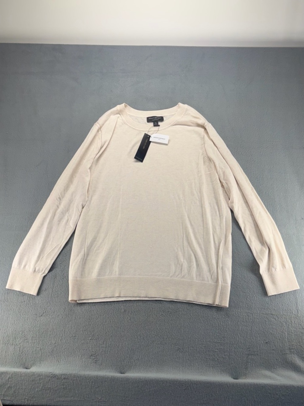 Banana Republic Cream Forever Sweater - New with Tags - Picture 2 of 4